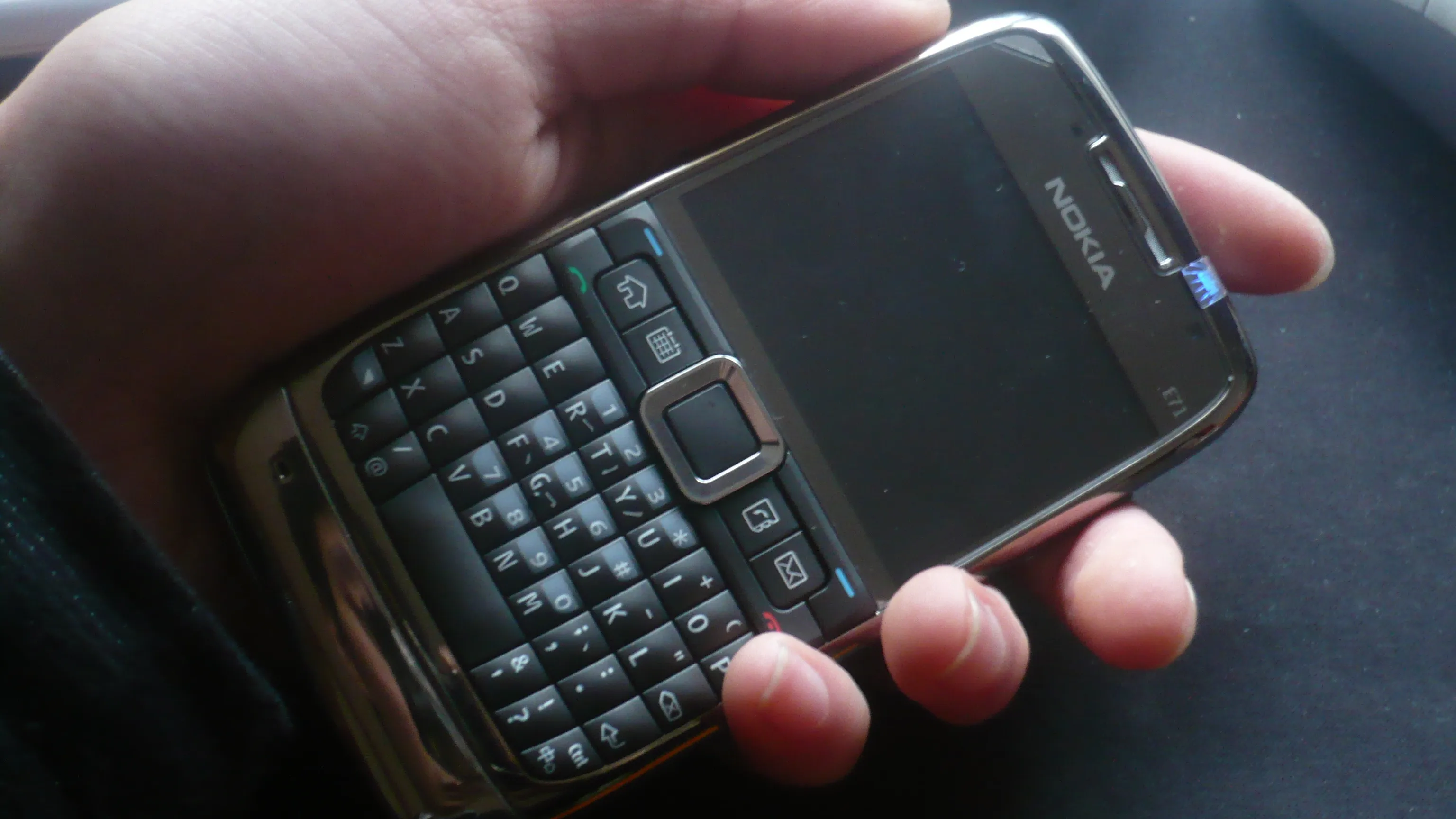 NOKIA E71