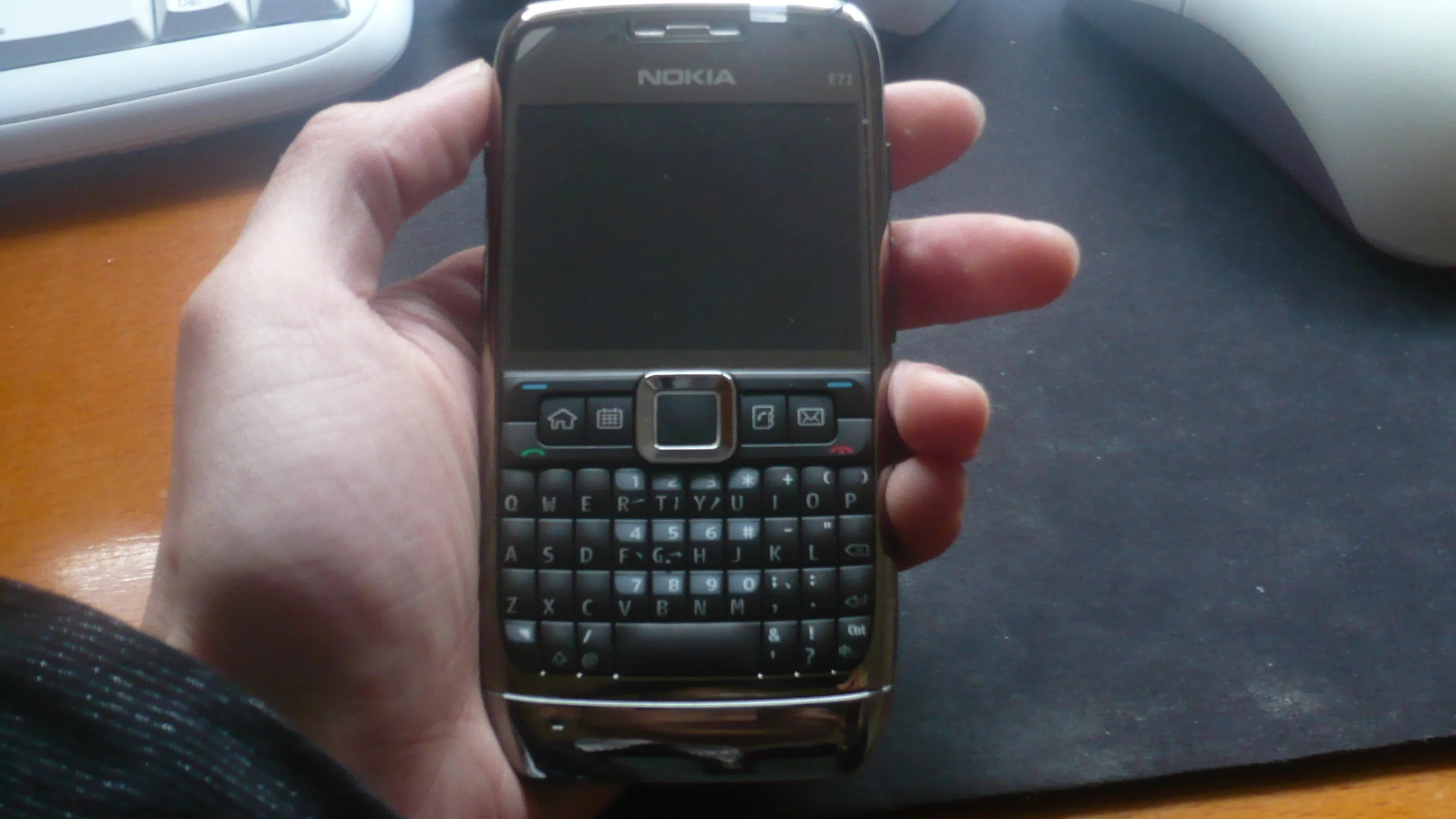 NOKIA E71